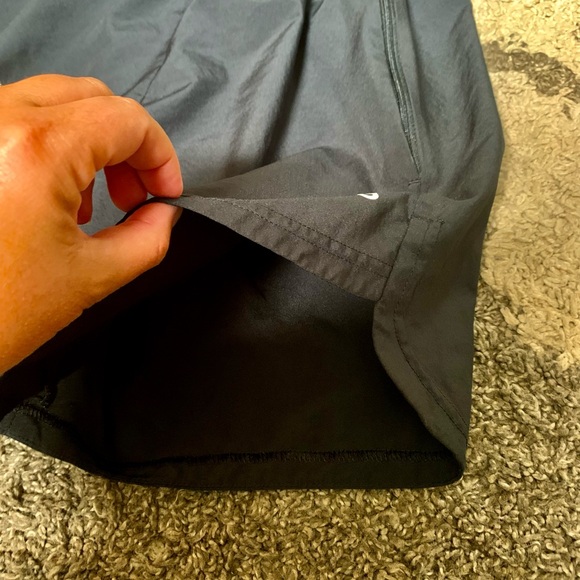 Woman’s Adidas Black Aeroready Running Shorts size S 7” - Picture 2 of 7